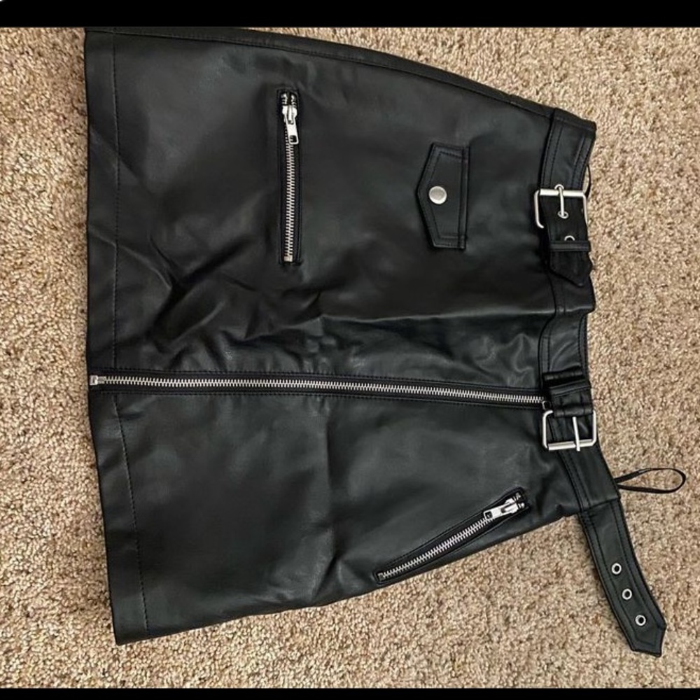 Leather buckle skirt